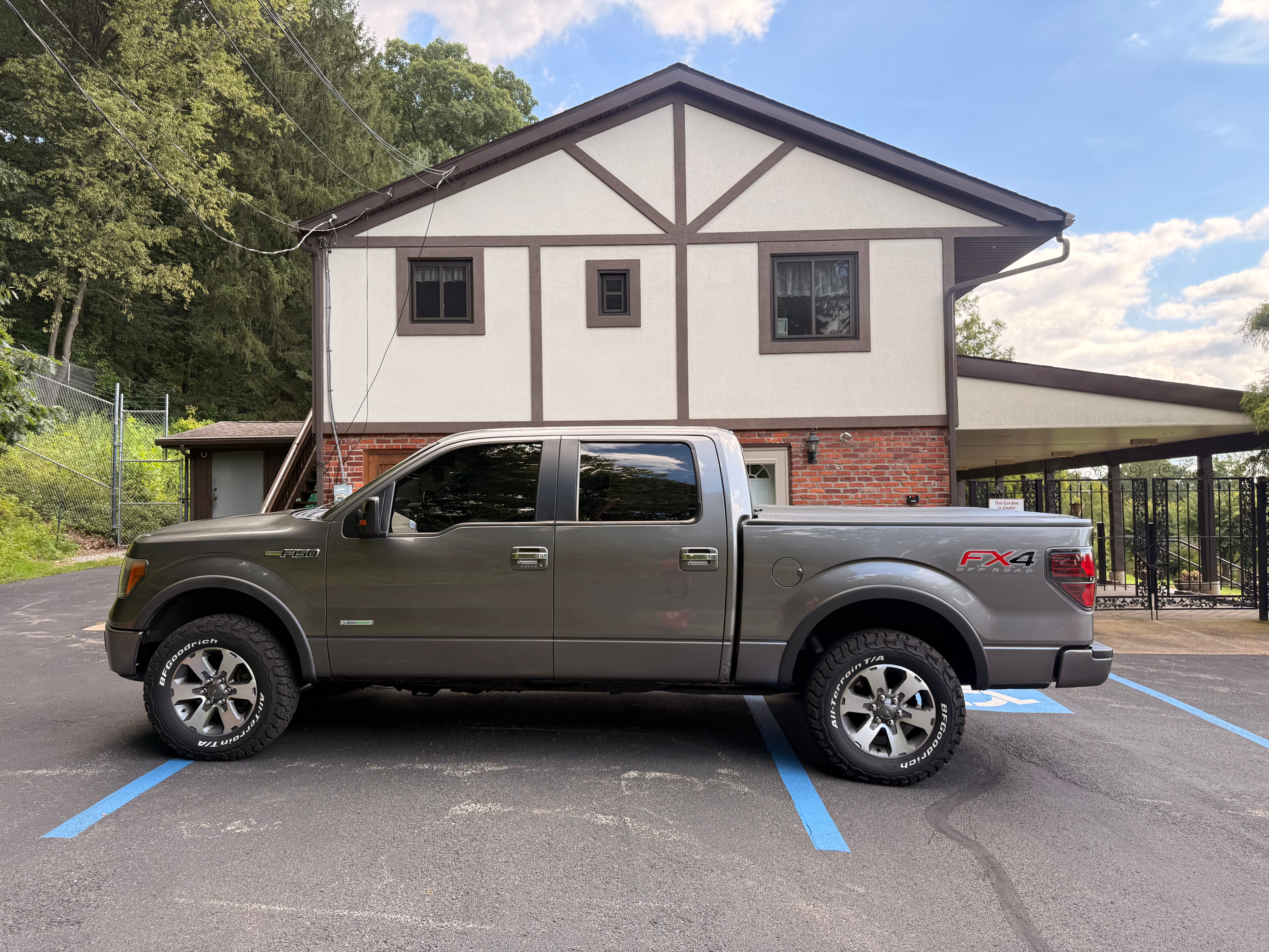Used 2012 Ford F150 FX4 w/ FX Luxury Pkg AWD/4WD image 8