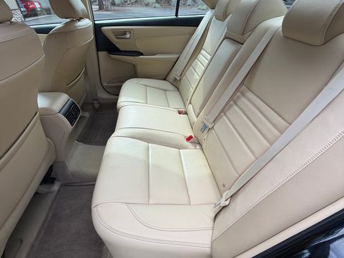 Used 2015 Toyota Camry XLE FWD image 13
