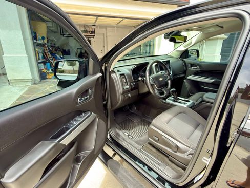 Used 2016 Chevrolet Colorado LT w/ LT Convenience Package RWD image 10