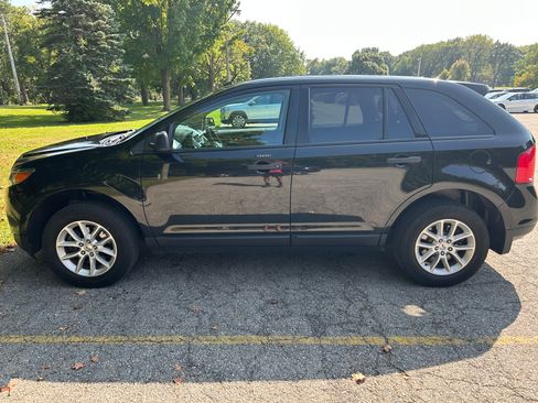 Used 2013 Ford Edge SE image 1