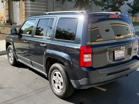 Used 2014 Jeep Patriot Sport FWD image 9