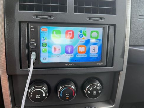 Used 2011 Jeep Liberty Sport w/ Popular Equipment Group AWD/4WD image 5