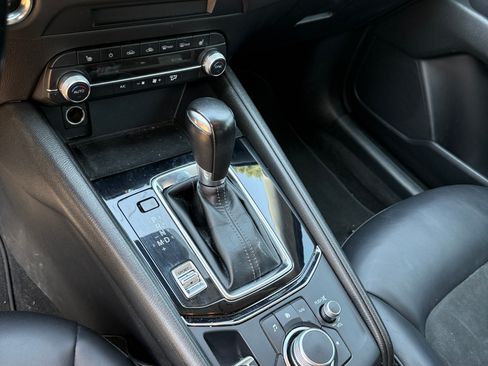 Used 2020 MAZDA CX-5 Touring FWD image 11