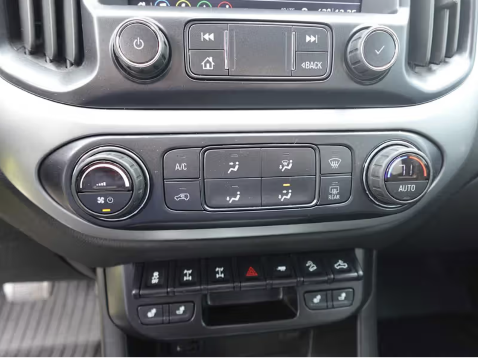 Used 2019 Chevrolet Colorado ZR2 w/ Colorado ZR2 Bison Edition AWD/4WD image 20