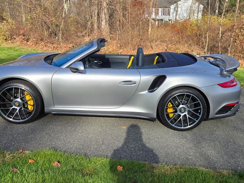 Used 2019 Porsche 911 Turbo S image 1