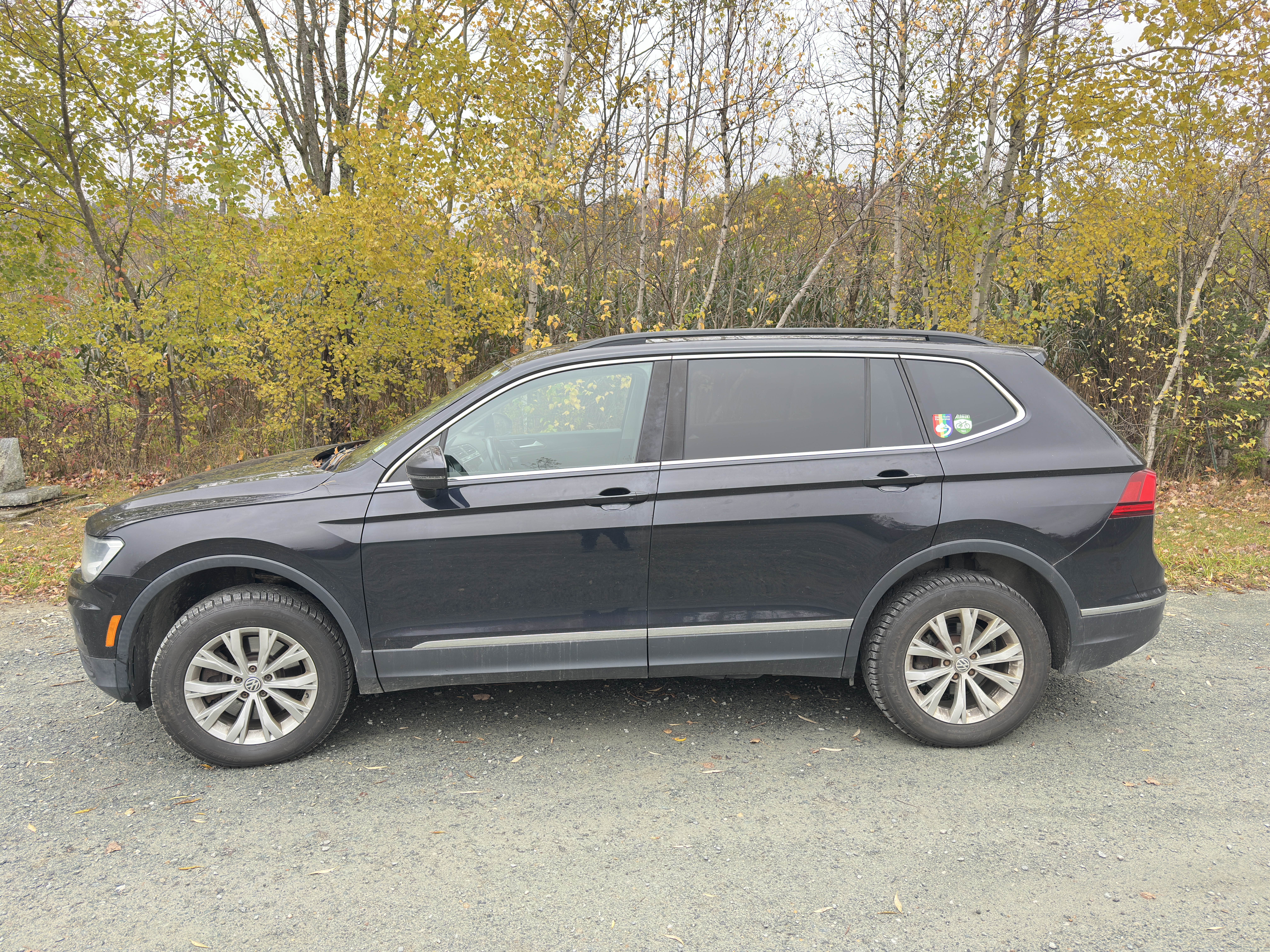 Used 2018 Volkswagen Tiguan SE AWD/4WD image 6