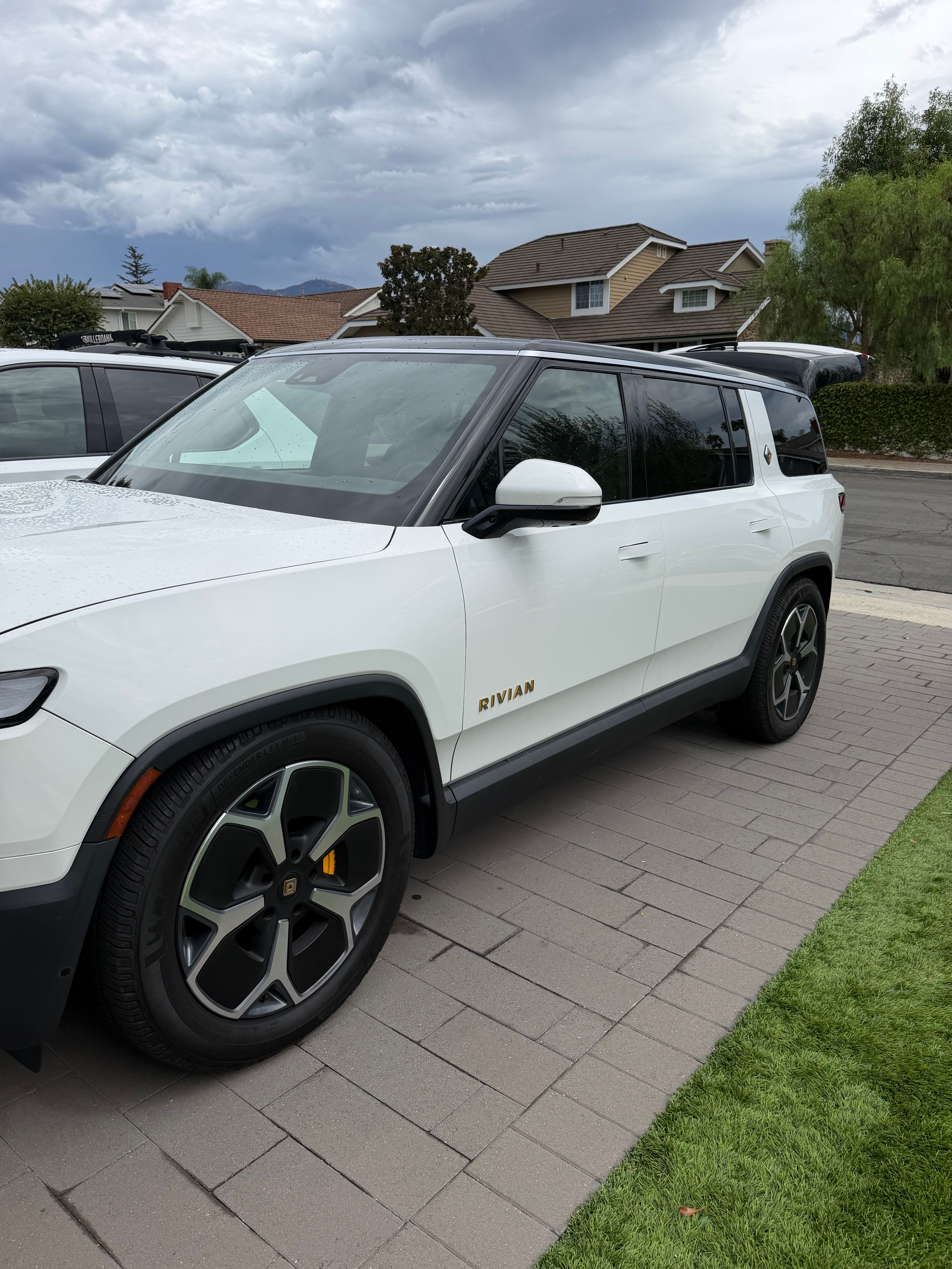 Used 2023 Rivian R1S Adventure Quad AWD/4WD image 10