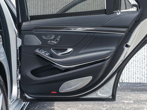 Used 2015 Mercedes-Benz S 65 AMG Sedan image 18
