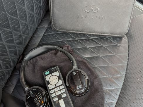 Used 2018 INFINITI QX80 4WD w/ Deluxe Technology Package image 12