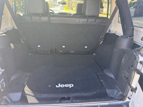 Used 2015 Jeep Wrangler Unlimited Sport image 5