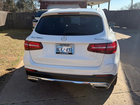 Used 2019 Mercedes-Benz GLC 350e 4MATIC image 12