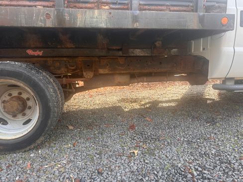 Used 2003 Ford F550 2WD Regular Cab Super Duty image 15