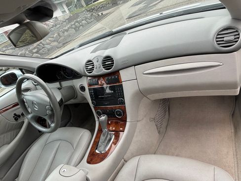 Used 2005 Mercedes-Benz CLK 500 Coupe image 9