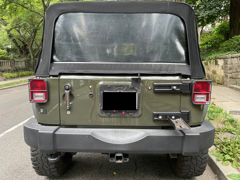 Used 2015 Jeep Wrangler Unlimited Sport w/ Quick Order Package 24S image 6