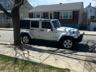 Used 2013 Jeep Wrangler Unlimited Sahara w/ Dual Top Group