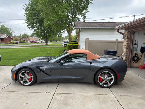 Used 2014 Chevrolet Corvette Stingray Convertible w/ 2LT Preferred Equipment Group RWD image 19