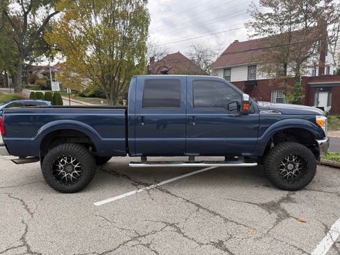 Used 2013 Ford F250 Lariat w/ Chrome Pkg image 1