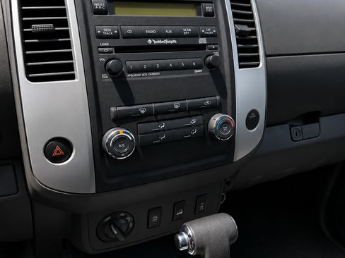 Used 2011 Nissan Xterra PRO-4X w/ Pro-4x Leather Pkg AWD/4WD image 8