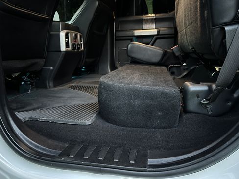 Used 2019 Ford F250 Lariat w/ Lariat Ultimate Package AWD/4WD image 27