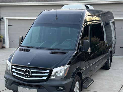 Used 2014 Mercedes-Benz Sprinter 2500 image 11