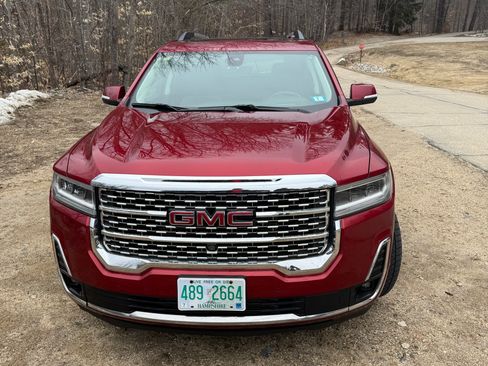 Used 2021 GMC Acadia Denali w/ Denali Ultimate Package AWD/4WD image 1