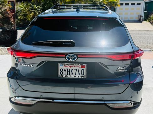 Used 2021 Toyota Venza XLE AWD/4WD image 5