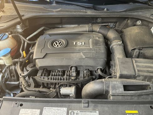 Used 2015 Volkswagen Passat 1.8T Limited Edition FWD image 6