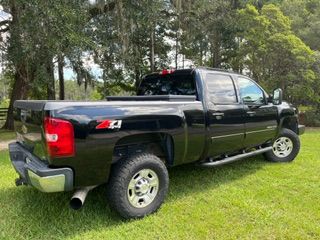 Used 2007 Chevrolet Silverado 2500 LTZ w/ Safety Package AWD/4WD image 4