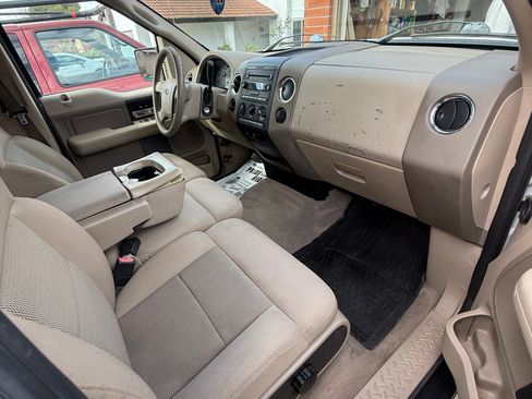 Used 2005 Ford F150 XLT image 8