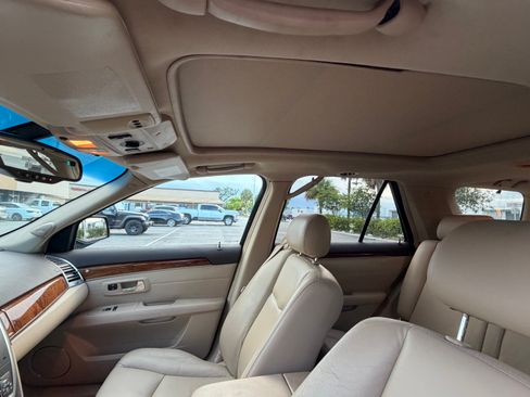 Used 2008 Cadillac SRX AWD w/ Utility Package image 17
