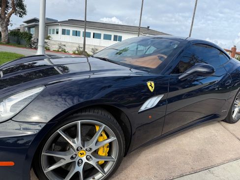 Used 2013 Ferrari California image 26