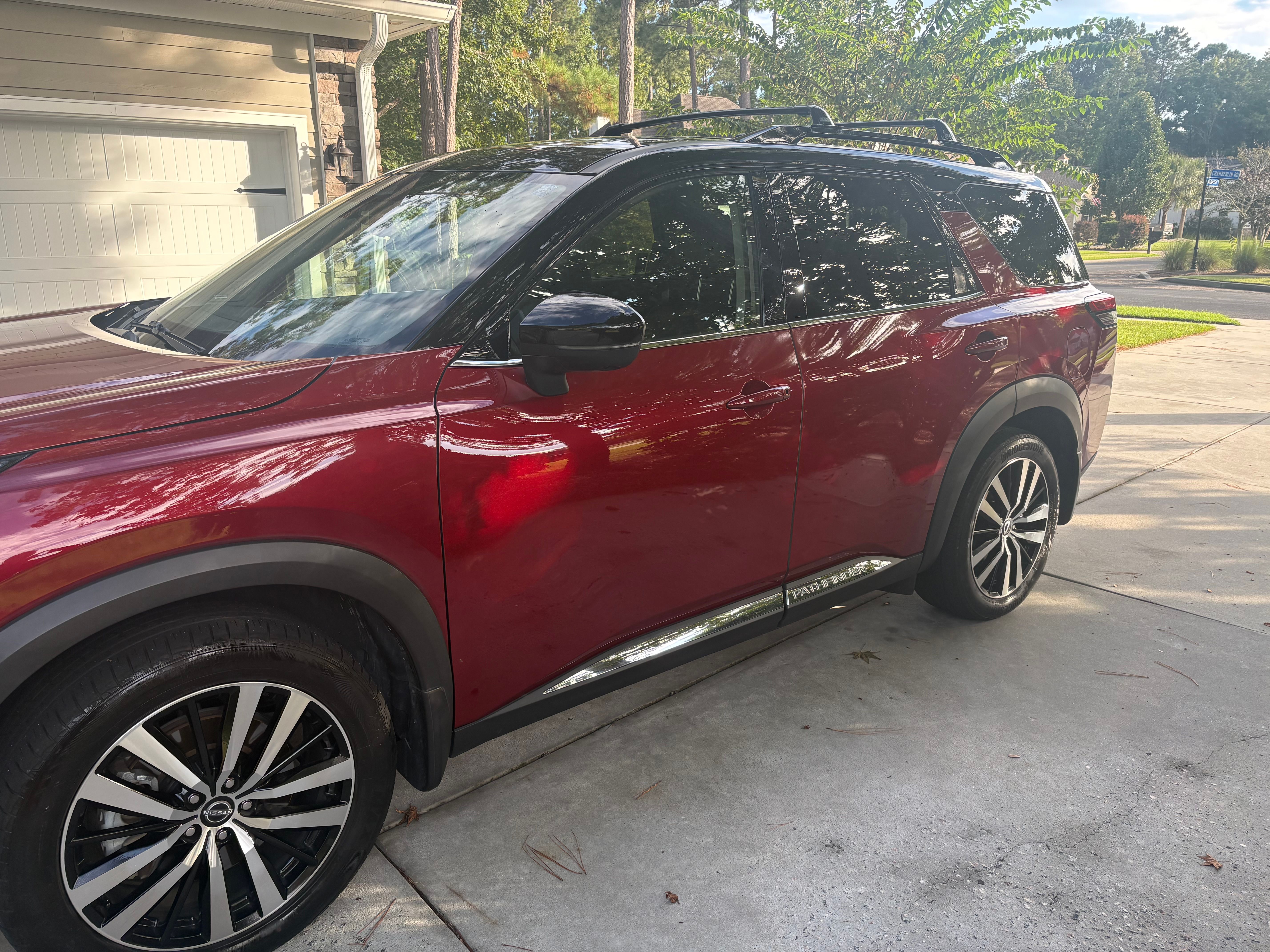 Used 2024 Nissan Pathfinder Platinum AWD/4WD image 5