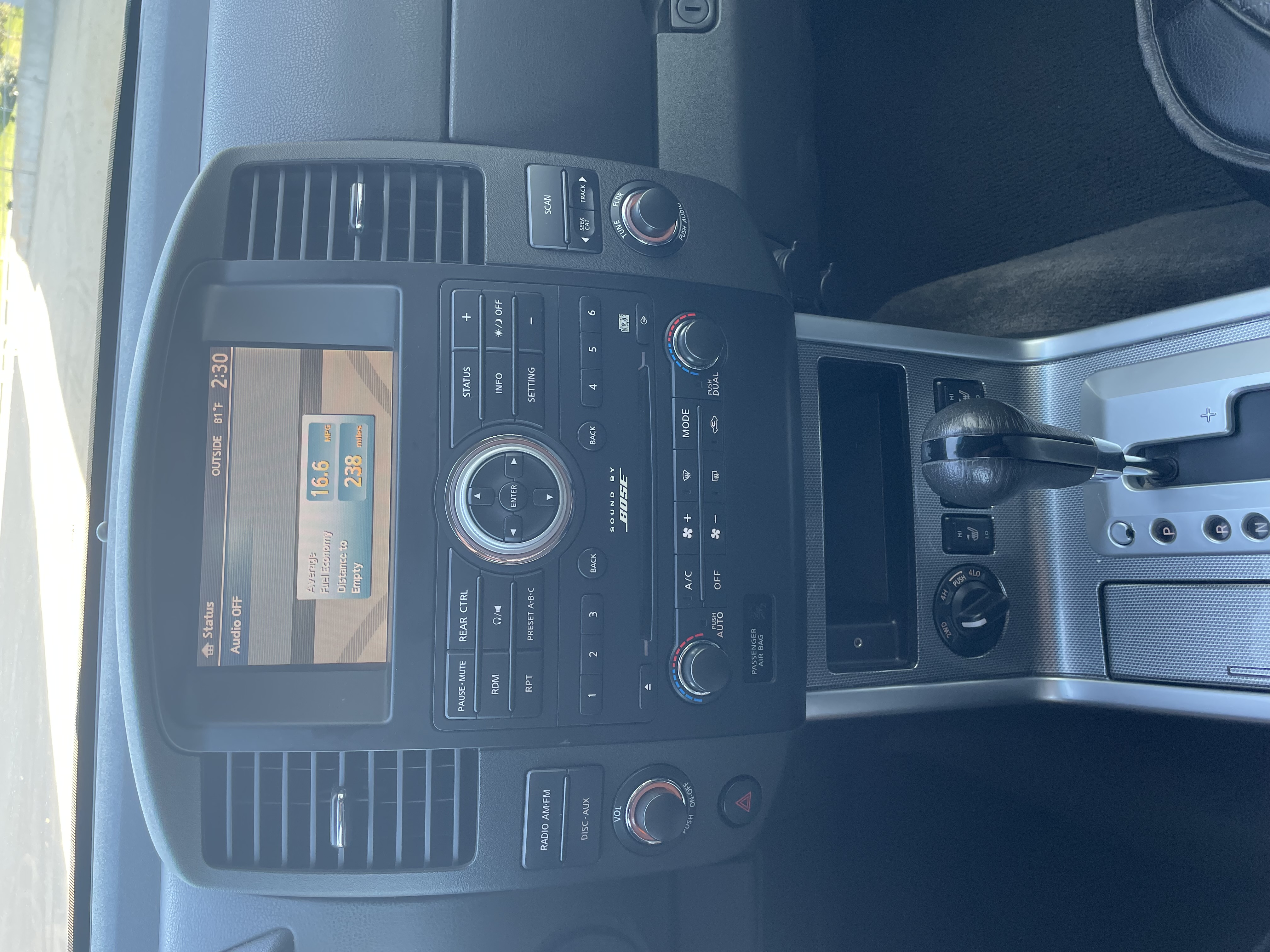 Used 2011 Nissan Pathfinder Silver AWD/4WD image 17