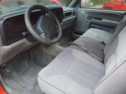 Used 1996 Dodge Ram 1500 Truck 2WD Regular Cab image 8