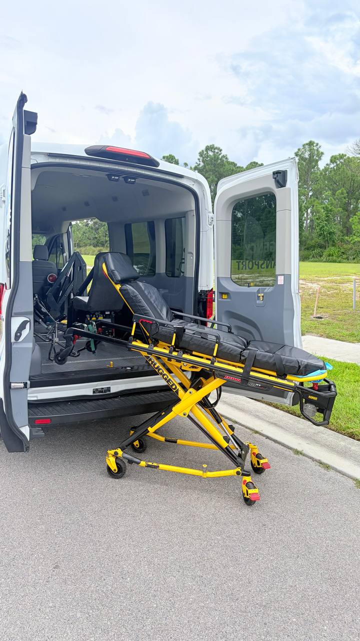 Used 2019 Ford Transit 350 XLT RWD image 4