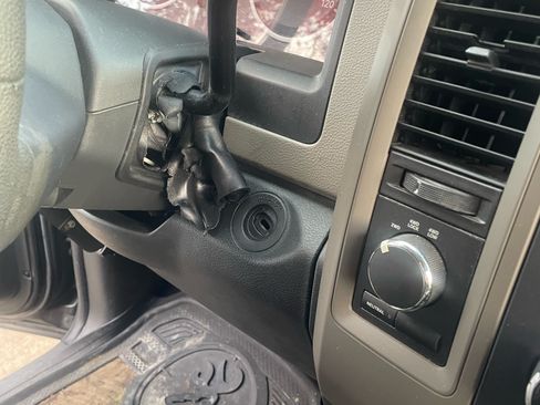 Used 2012 RAM 1500 Express image 17