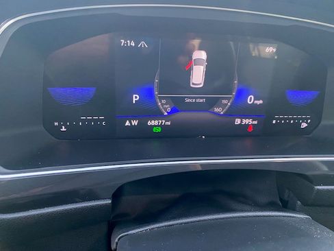 Used 2022 Volkswagen Tiguan SE image 25