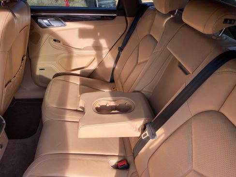 Used 2016 Porsche Macan S image 9