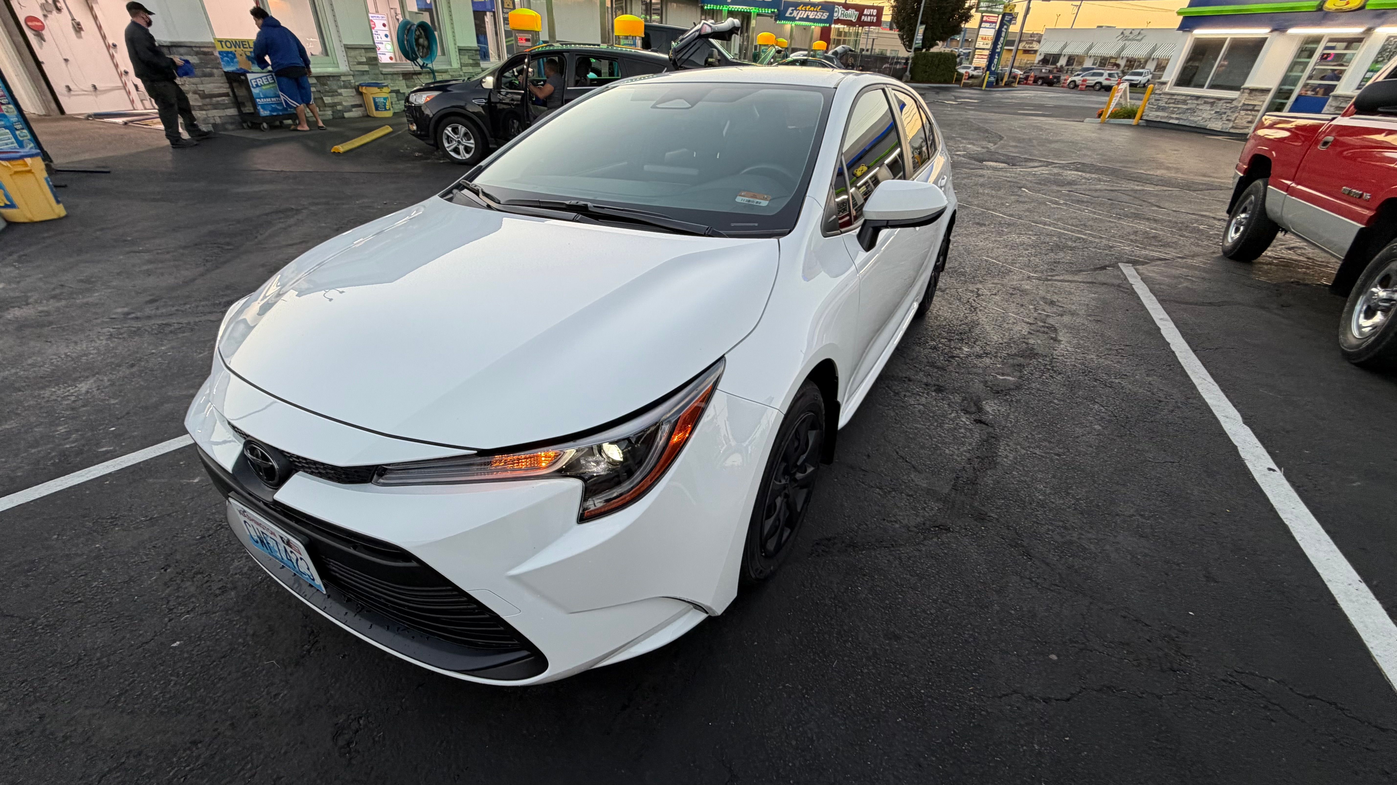 Used 2026 Toyota Corolla LE FWD image 5