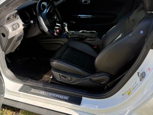 Used 2023 Ford Mustang Premium RWD image 6