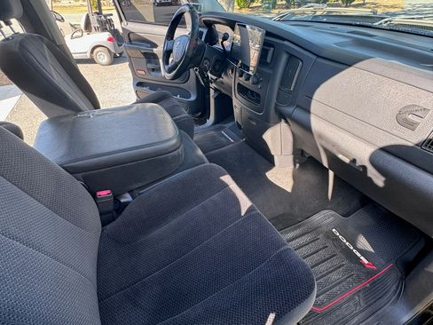 Used 2004 Dodge Ram 3500 Truck SLT w/ Sport Appearance Group image 15