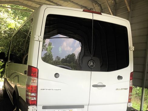 Used 2016 Mercedes-Benz Sprinter 2500 image 6