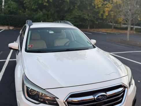 Used 2018 Subaru Outback 2.5i Premium image 15
