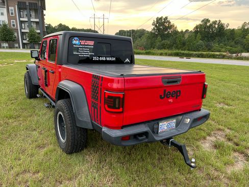 Used 2020 Jeep Gladiator Sport w/ Quick Order Package 24S AWD/4WD image 9