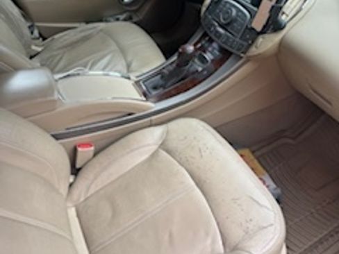 Used 2011 Buick LaCrosse CXL image 17