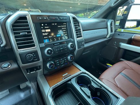 Used 2018 Ford F350 King Ranch w/ King Ranch Ultimate Package AWD/4WD image 21