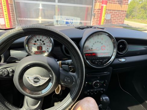 Used 2012 MINI Cooper S FWD image 9