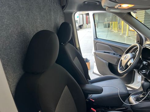 Used 2021 RAM ProMaster City Tradesman SLT image 23