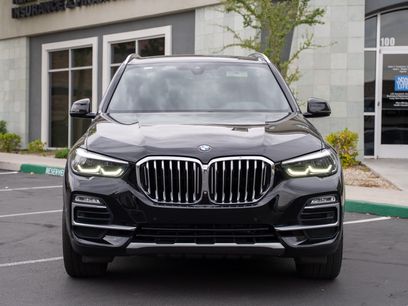 Used 2019 BMW X5 xDrive40i w/ Premium Package 2