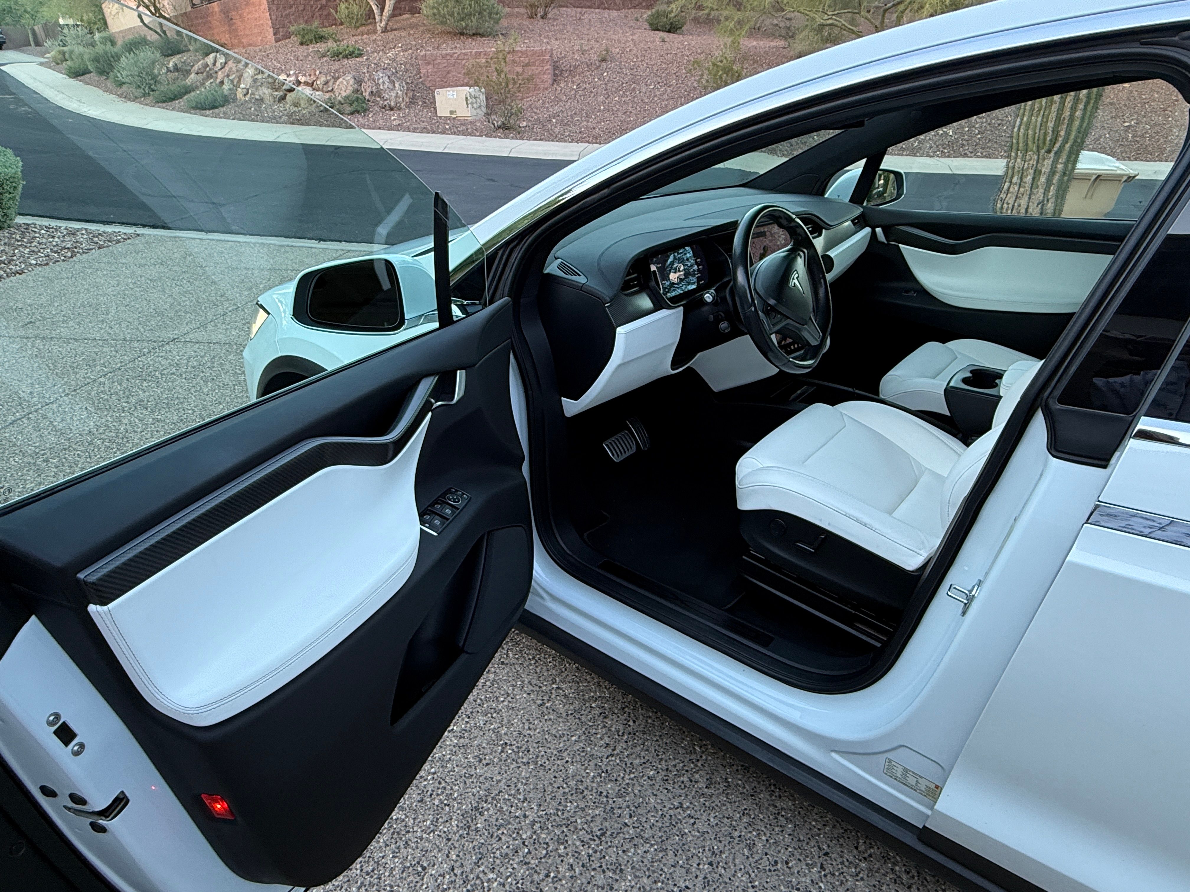 Used 2018 Tesla Model X 100D AWD/4WD image 13